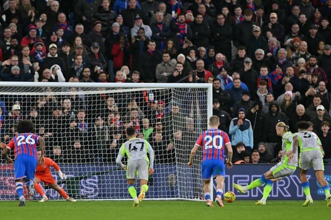 211天后哈兰德复仇！双响炮+压哨点杀，足总杯决赛让点遭炮轰