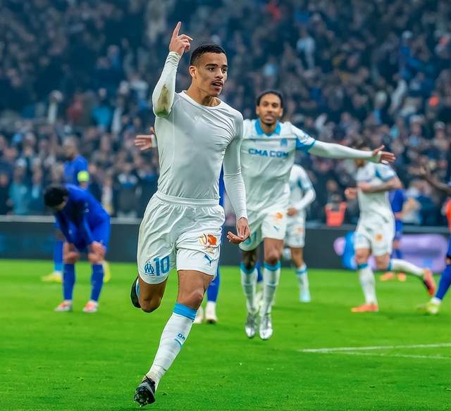 昔日曼联前锋重生：短短3年 身价从0涨到5000万！再回巅峰