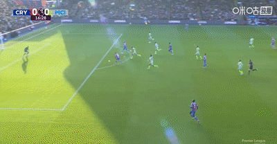 哈兰德头球破门+点球克服心魔，福登世界波，曼城3-0完胜水晶宫