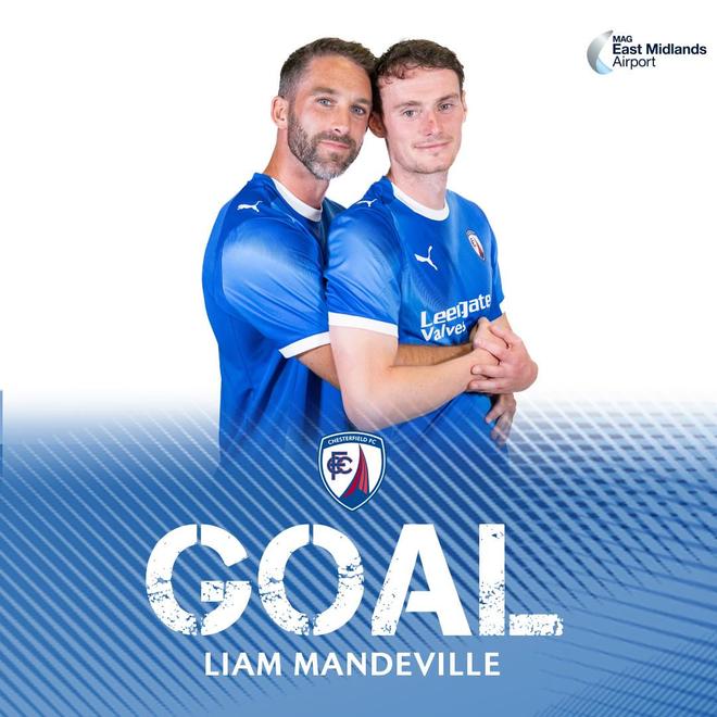 神似断背山，英乙球队发布腐味过重的进球海报获得高赞