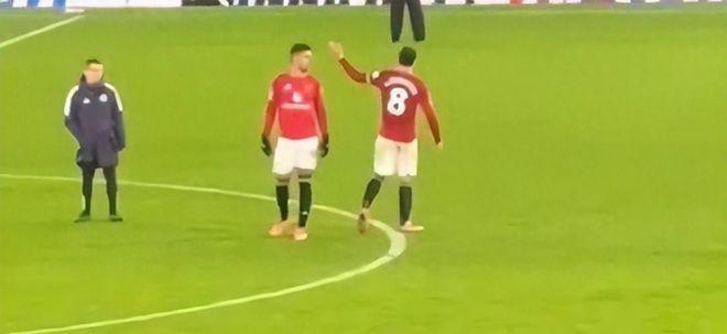 曼联4-4伯恩茅斯：防线崩盘，中场核心怒斥队友