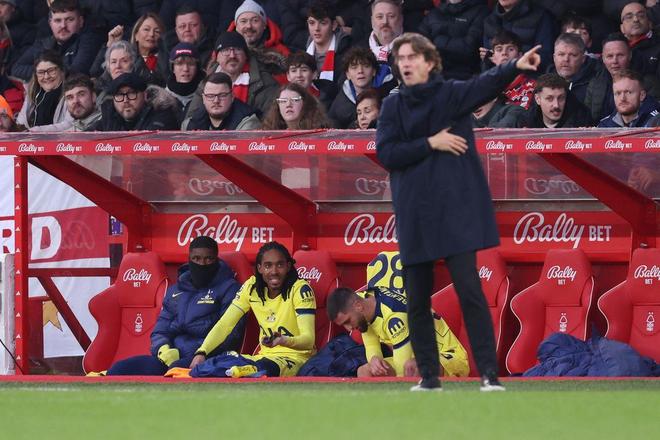 热刺内讧实锤！斯彭斯被换后怒怼弗兰克，师徒已是二次翻脸