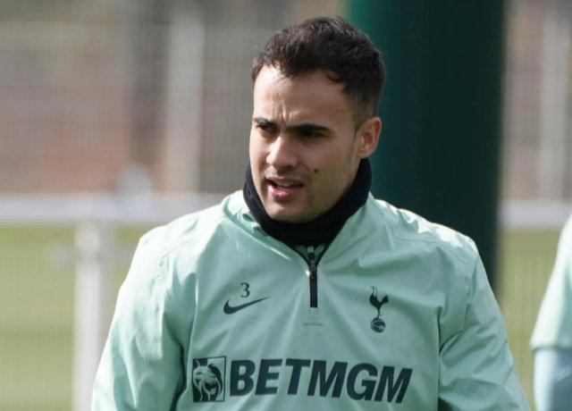 记者：雷吉隆即将加盟迈阿密国际