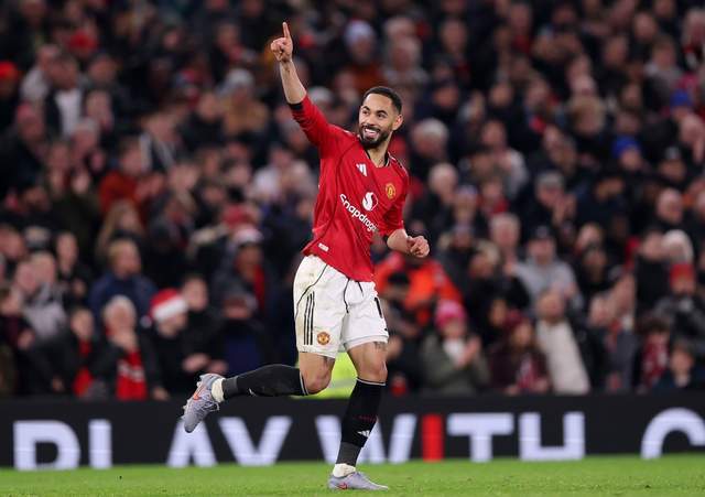 4-4！B费传射建功，库尼亚破球荒，遭84分钟绝平，曼联痛失好局