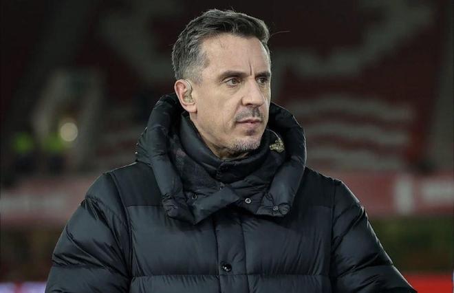 内维尔：阿莫林改踢442是正确的决定；球迷能接受这样的表现