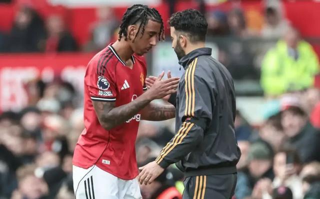 越踢越差！约罗时隔2轮重返首发 阿莫林69分钟将其换下