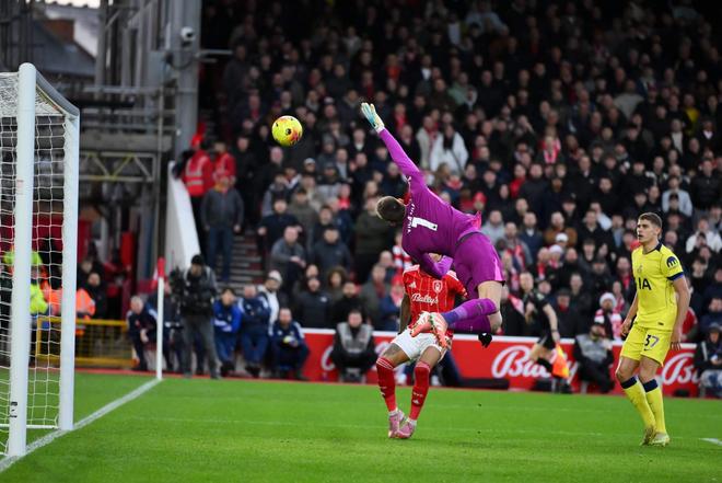 TA：维卡里奥绝非完美门将，但他也绝不是热刺最大的麻烦所在