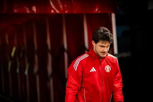 尼科尔：拉门斯是个还凑合的门将，想不起来他有什么精彩扑救