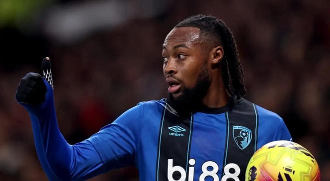 TA:塞门约速度与双足能力并存,凭借左路适配性进入曼联视野 TA:塞门约速度与双足能力并存,凭借左路适配性进入曼联视野