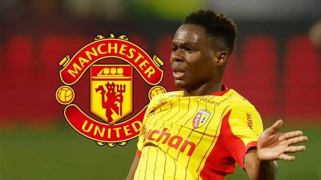 英媒：切尔西、热刺有意朗斯中场桑加雷，但球员更想去曼联