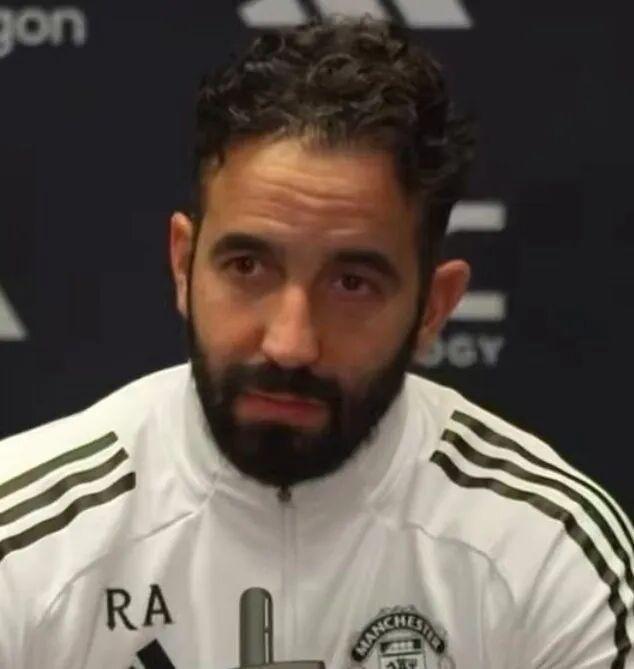 ESPN：阿莫林拥有2亿镑可以改造后防线；邮报：曼联准备在赛季末彻底重组他们的中场