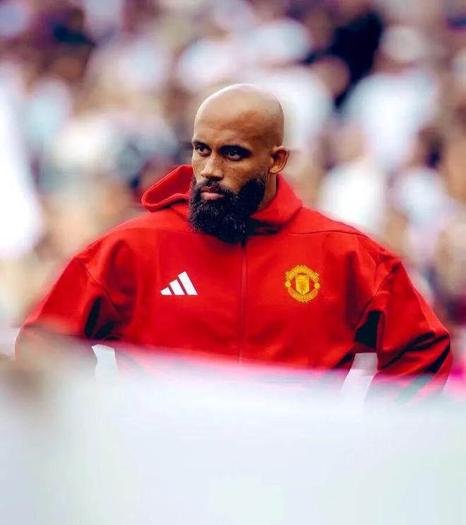 L‘equipe237：1原因让姆伯莫拒绝担任喀麦隆国家队队长职务；罗马诺：曼联本周再次致电了解塞梅尼奥的情况