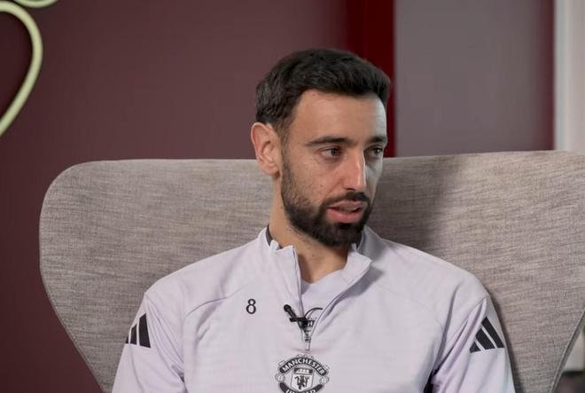 B费：就算冒险失误也不当一个稳妥的传球大师，否则帮不了队友