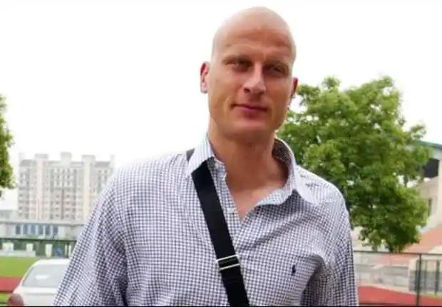 扬克尔：赖斯属于兵工厂的稳定器，凯恩需要复杂的中场组织