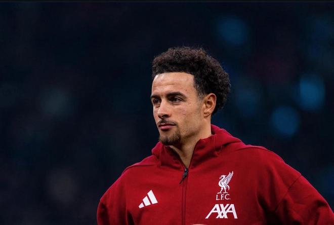 琼斯：我喜欢把球控在脚下，球队之前输球是无法控制比赛节奏