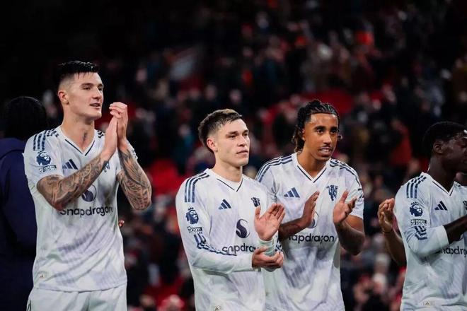 曼联半亿中场惨遭弃用！近5轮仅踢13分钟 冬窗面临离队