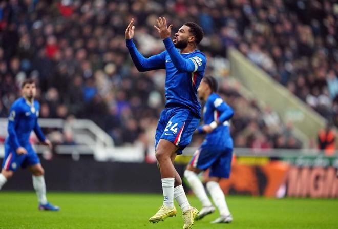 切尔西让二追二！客战纽卡5战不胜，詹姆斯世界波，连破3大魔咒