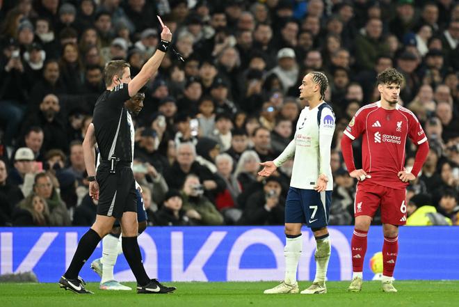 利物浦本赛季英超对手4次染红，比其他球队至少多一倍