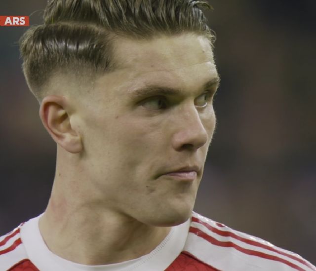 一场1-0！让阿森纳重回榜首：客场4轮首胜+领先曼城2分，黑马搅局