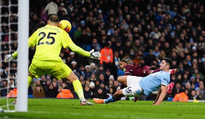 后防稳固，曼城自2021年以来首次连续三场英超零封取胜