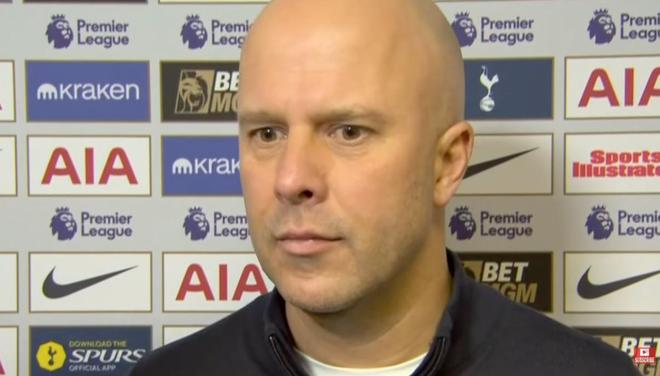 斯洛特：伊萨克的情况还需观察，球员受伤下场肯定不是好消息