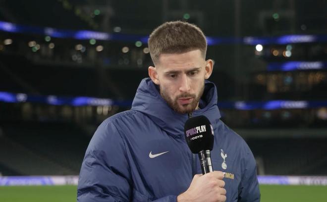 维卡里奥：输球当然令人失望，但球队展现出的斗志非常出色