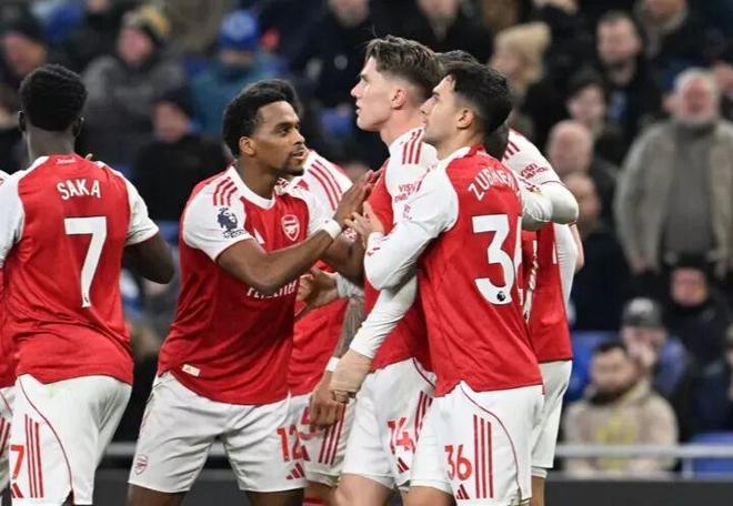 阿森纳仍在进化！萨卡找到新搭档 左路防线竟可无限换防