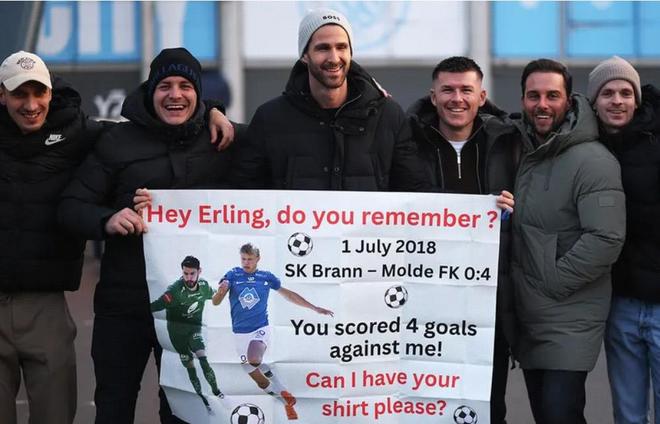 奥地利门将来看哈兰德比赛，他曾被哈兰德单场打进四球