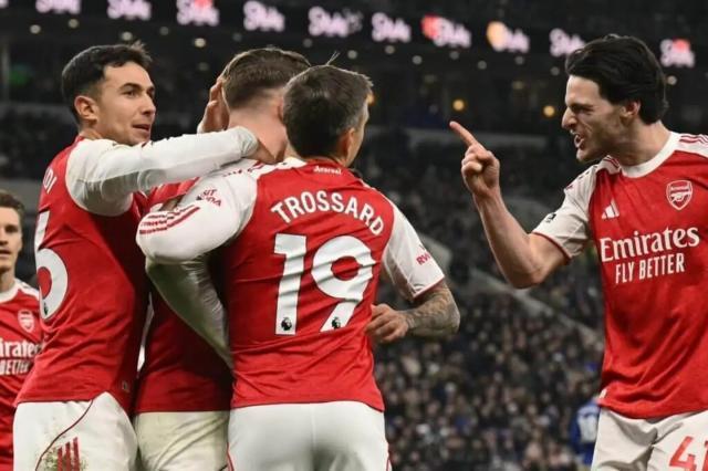 又艰难混过一关 圣诞冠军阿森纳英超争冠稳不稳？