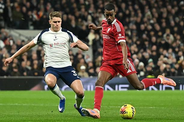 TA：慢热、伤病和错位的时机，伊萨克在利物浦的起步注定艰难