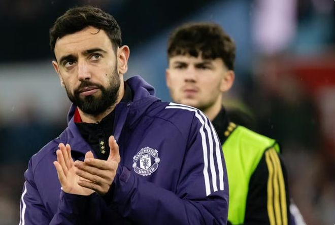 B费伤缺至少一个月？曼联是否应该找一个人来代替