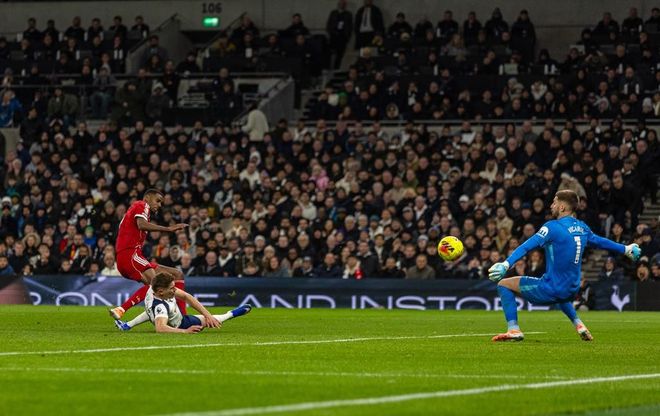 英超|1.25亿英镑挖来的强援伊萨克重伤，苦不苦，看看利物浦