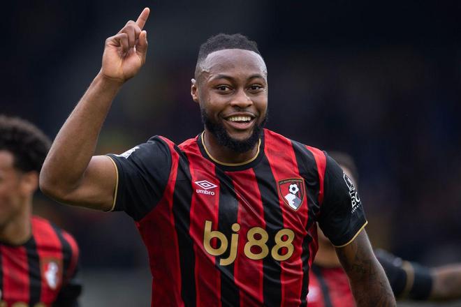 曼市双雄抢疯了！塞门约转会将敲定，6500万解约金1月10日前失效