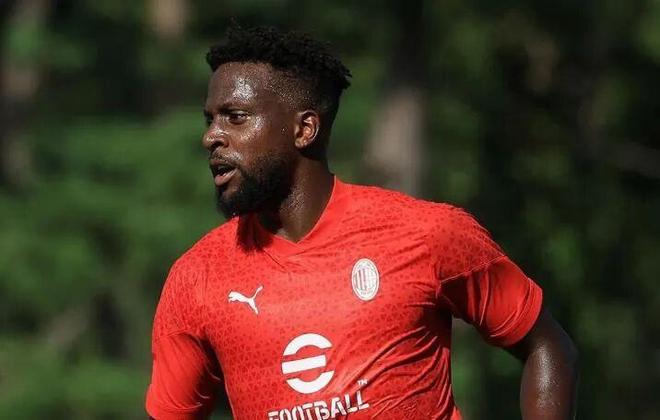 罗马诺丨终于与米兰达成解约协议