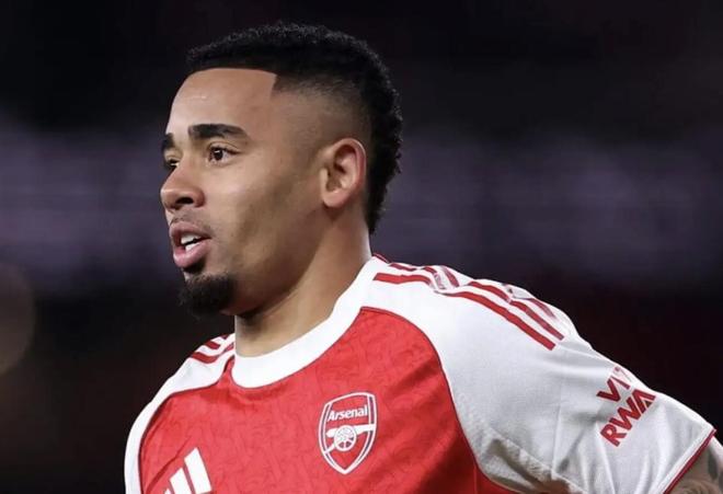 TA：相较于加盟初期，目前阿森纳的环境更适合热苏斯发挥