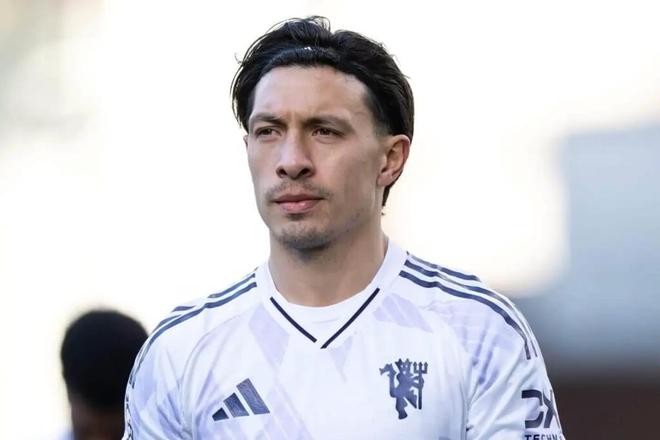 内维尔夸利马踢中场：控球不错，他在那个位置上做得很好