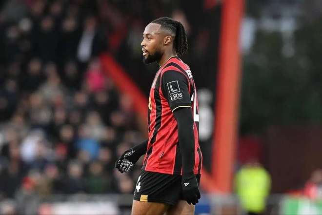 英超5大豪门抢一个人，转会费6500万英镑，曼城领跑！