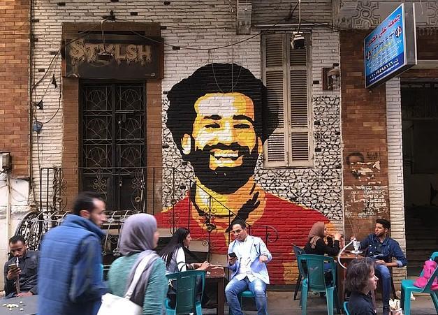 萨拉赫非洲杯使用定制护腿板，含有埃及和利物浦安菲尔德元素