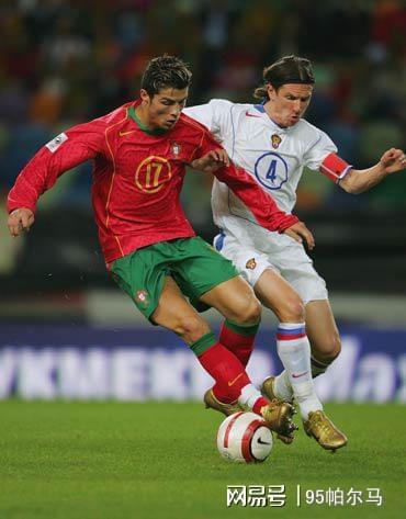 切尔西队史首位俄罗斯球员，拿冠军，做慈善，跑马拉松