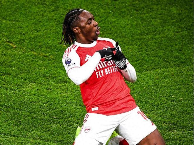 阿森纳10号困局！高价强援被改造成型，冲冠之路竟埋用人隐患