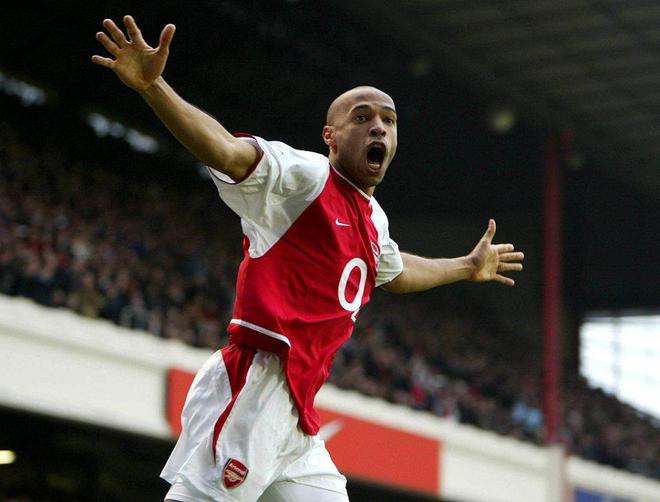 英超传奇球员分级曝光！C罗只位列第二级 杰拉德更是被排在第三级