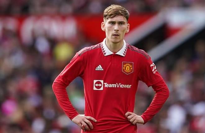 邮报：曼联在探讨1月中场引援，认为回购加纳性价比颇高