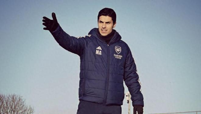 阿森纳圣诞领跑！8.5亿豪阵藏隐患，22年冠军荒能破？