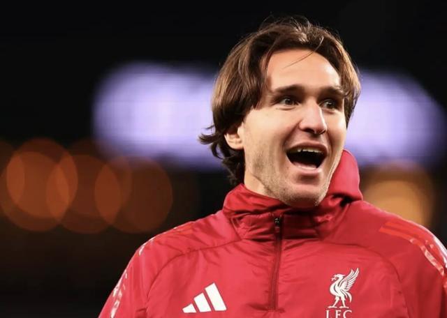 TA：基耶萨能保持健康且替补表现出色，他配得上更重要的角色