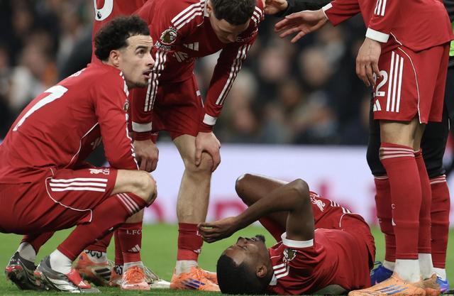 卡拉格：在多个层面上，利物浦都仍在从一连串创伤中缓慢恢复