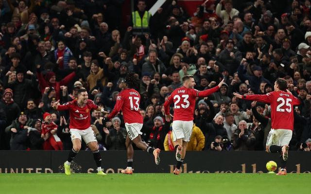 詹俊：曼联节礼日上演小鬼当家，表现最突出的是海文