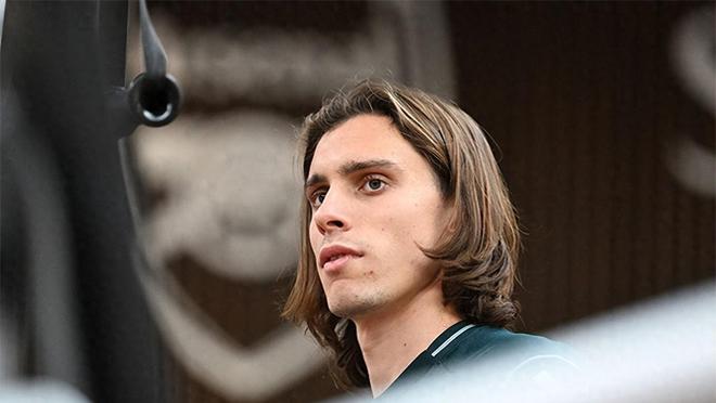 力克布莱顿登顶英超，阿森纳却深陷“伤病泥潭”