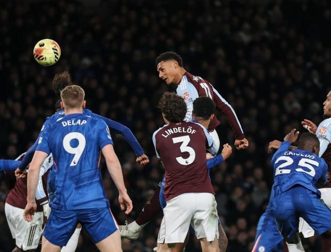 沃特金斯双响，维拉2-1切尔西造两大百年神迹，11连胜宣战阿森纳