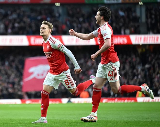 2:1！赖斯造乌龙+队长首球，阿森纳连续3轮险胜，夺回英超榜首