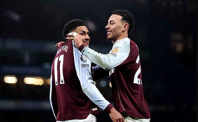 1:2！前阿森纳主帅11连胜，逆转切尔西+紧追枪手，刷新111年纪录